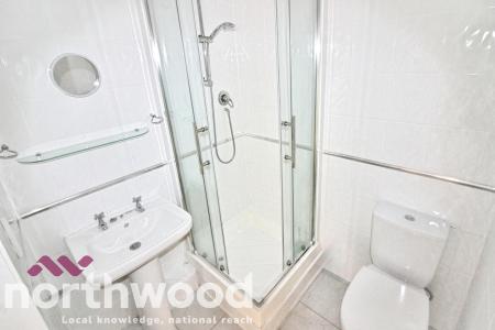 2 bedroom Flat to let in Eastbank Street, Southport, PR8