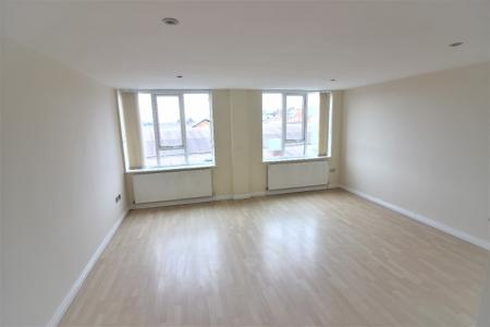 2 bedroom Flat to let in Eastbank Street, Southport, PR8