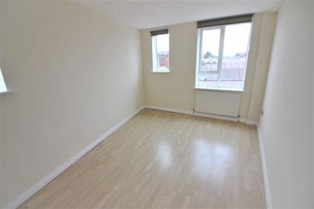 2 bedroom Flat to let in Eastbank Street, Southport, PR8