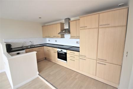 2 bedroom Flat to let in Eastbank Street, Southport, PR8
