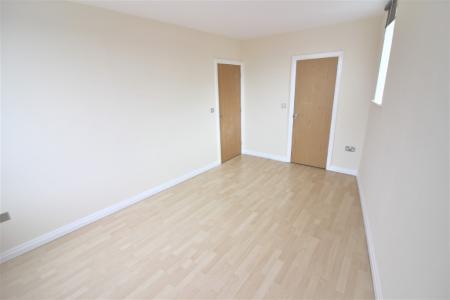 2 bedroom Flat to let in Eastbank Street, Southport, PR8