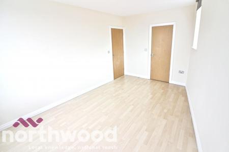 2 bedroom Flat to let in Eastbank Street, Southport, PR8