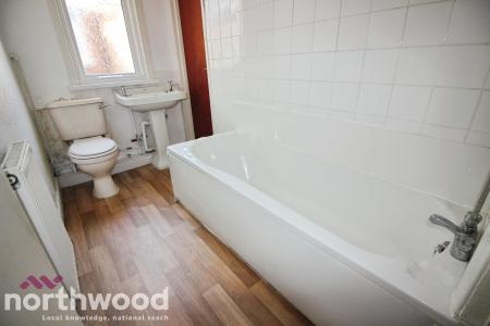 1 bedroom Flat to let in Victoria Street, Southport, Southport, PR9