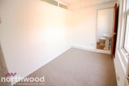 1 bedroom Flat to let in Victoria Street, Southport, Southport, PR9