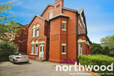 2 bedroom Flat to let in Promenade, Southport, PR9