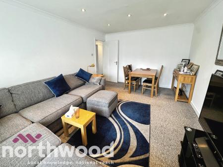 2 bedroom Flat for sale in Salford Road, Ainsdale, Southport, PR8