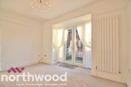 2 bedroom Flat to let in Waterloo Road, Birkdale, Southport, PR8