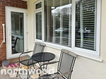 2 bedroom Ground floor flat for sale in 31 Park Crescent, Hesketh Park, Southport, PR9