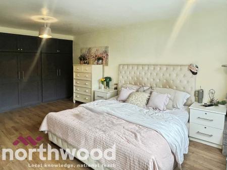 2 bedroom Ground floor flat for sale in 31 Park Crescent, Hesketh Park, Southport, PR9