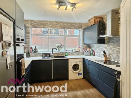 2 bedroom Ground floor flat for sale in 31 Park Crescent, Hesketh Park, Southport, PR9