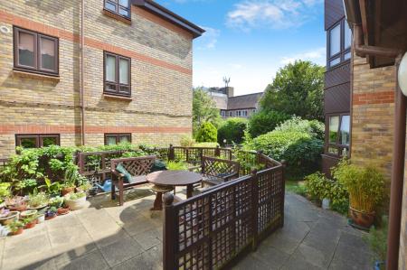 1 bedroom Retirement property for sale in Beaumonds, St Albans, AL1