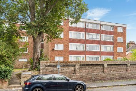 3 bedroom Flat for sale in Belmont Court, St Albans, AL1