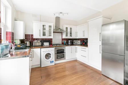 2 bedroom Terraced House for sale in Camp View Road, St Albans, AL1