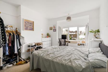 3 bedroom Semi-detached house for sale in Folly Lane, St Albans, AL3