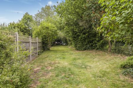 3 bedroom Semi-detached house for sale in Folly Lane, St Albans, AL3