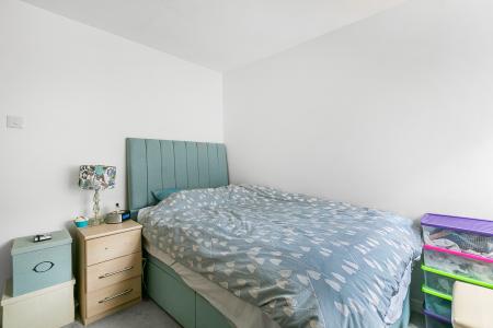 2 bedroom Flat for sale in High Street, Wheathampstead, AL4