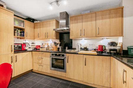 2 bedroom Flat for sale in Holywell Hill, St Albans, AL1