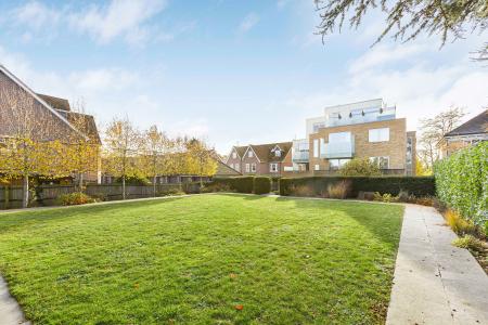 2 bedroom Flat for sale in London Road, St Albans, AL1