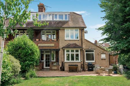 5 bedroom Semi-detached house for sale in Lynton Avenue, St Albans, AL1