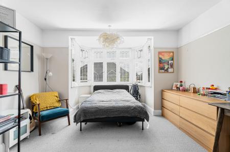 5 bedroom Semi-detached house for sale in Lynton Avenue, St Albans, AL1