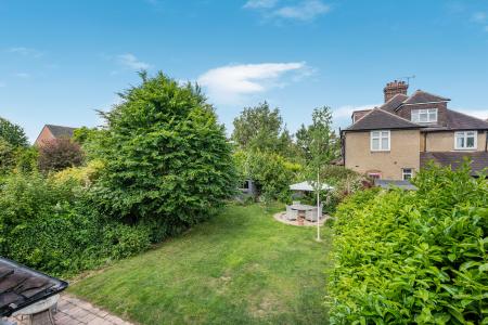 5 bedroom Semi-detached house for sale in Lynton Avenue, St Albans, AL1