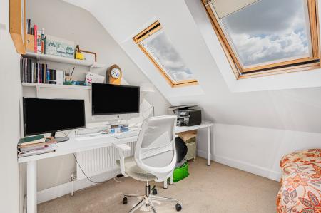 5 bedroom Semi-detached house for sale in Lynton Avenue, St Albans, AL1