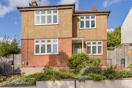 2 bedroom Maisonette for sale in Old London Road, St Albans, AL1