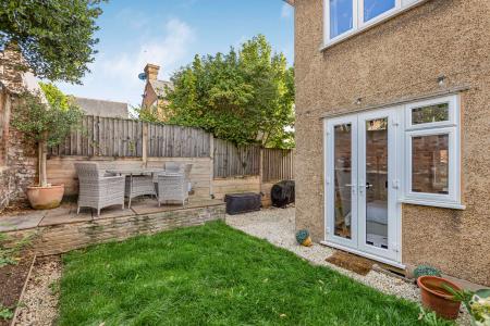 2 bedroom Maisonette for sale in Old London Road, St Albans, AL1