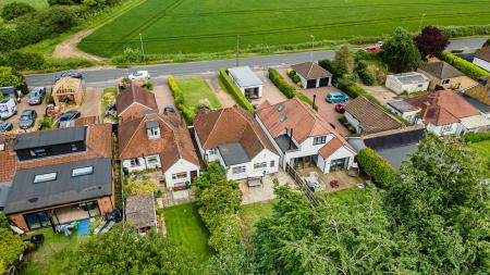 3 bedroom Bungalow for sale in Tippendell Lane, St Albans, AL2