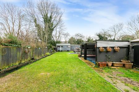 5 bedroom Semi-detached house for sale in Woollam Crescent, St Albans, AL3