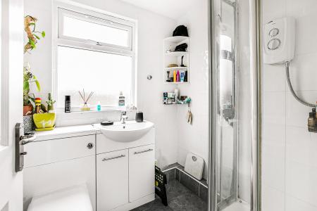 5 bedroom Semi-detached house for sale in Woollam Crescent, St Albans, AL3