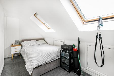 5 bedroom Semi-detached house for sale in Woollam Crescent, St Albans, AL3