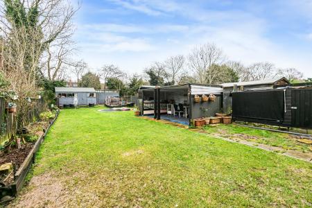 5 bedroom Semi-detached house for sale in Woollam Crescent, St Albans, AL3