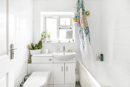 5 bedroom Semi-detached house for sale in Woollam Crescent, St Albans, AL3