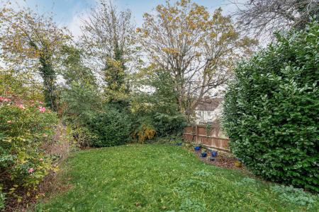 3 bedroom Semi-detached house for sale in Mercers Row, St Albans, AL1
