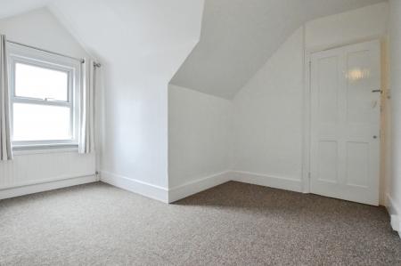 2 bedroom Maisonette to let in Hatfield Road, St Albans, AL1