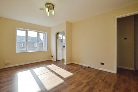 1 bedroom Maisonette to let in House Lane, St Albans, AL4