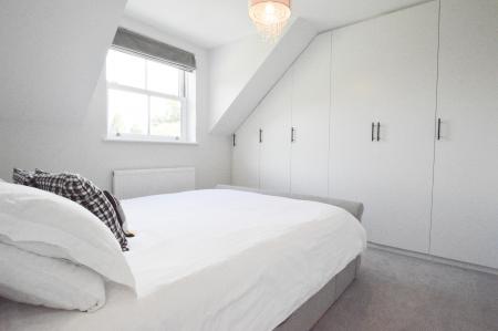 3 bedroom Detached house to let in Mayflower Road, St Albans, AL2