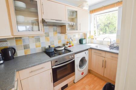 1 bedroom Flat to let in Old London Road, St Albans, AL1