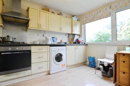 2 bedroom Flat to let in Lemsford Road, St Albans, AL1