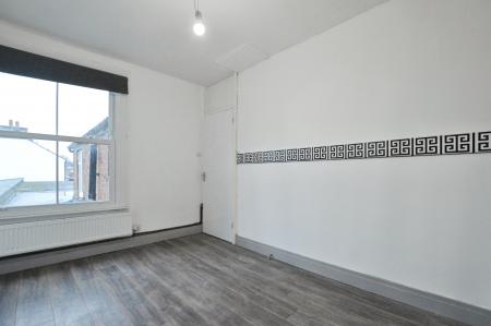 2 bedroom Maisonette to let in Hatfield Road, St Albans, AL1