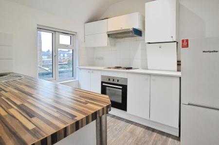 2 bedroom Maisonette to let in Hatfield Road, St Albans, AL1