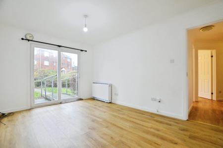 2 bedroom Flat to let in Endymion Mews, Hatfield, AL10