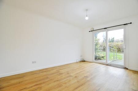 2 bedroom Flat to let in Endymion Mews, Hatfield, AL10