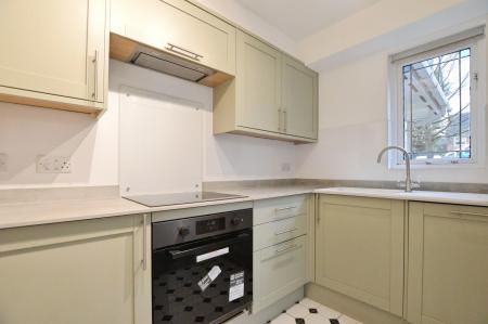 2 bedroom Flat to let in Endymion Mews, Hatfield, AL10