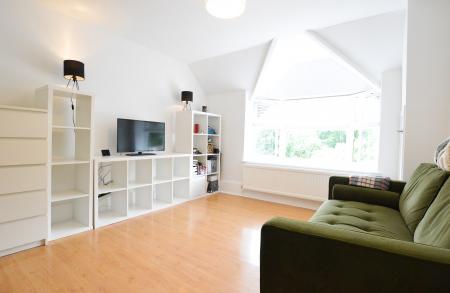 1 bedroom Flat to let in Hawkshill, St Albans, AL1