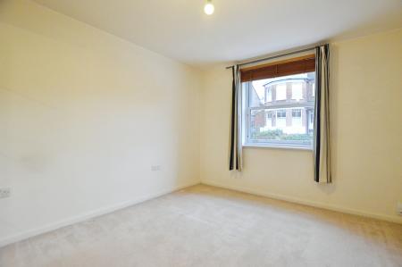 1 bedroom Flat to let in Approach Road, St Albans, AL1
