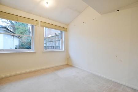 1 bedroom Flat to let in Approach Road, St Albans, AL1