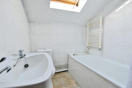 2 bedroom Detached house to let in Laurel Road, St Albans, AL1