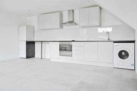 2 bedroom Detached house to let in Laurel Road, St Albans, AL1